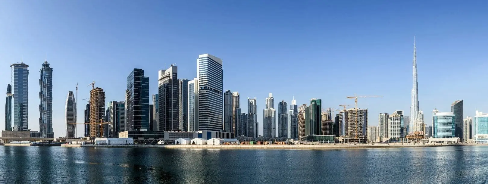 Business Bay vs Downtown Dubai: Where Your Budget Goes Further